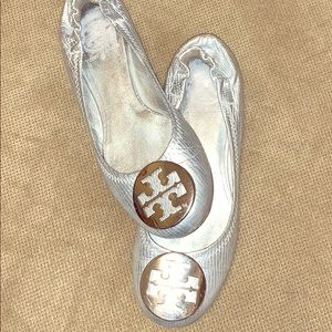 Silver Tory Burch Flats!!